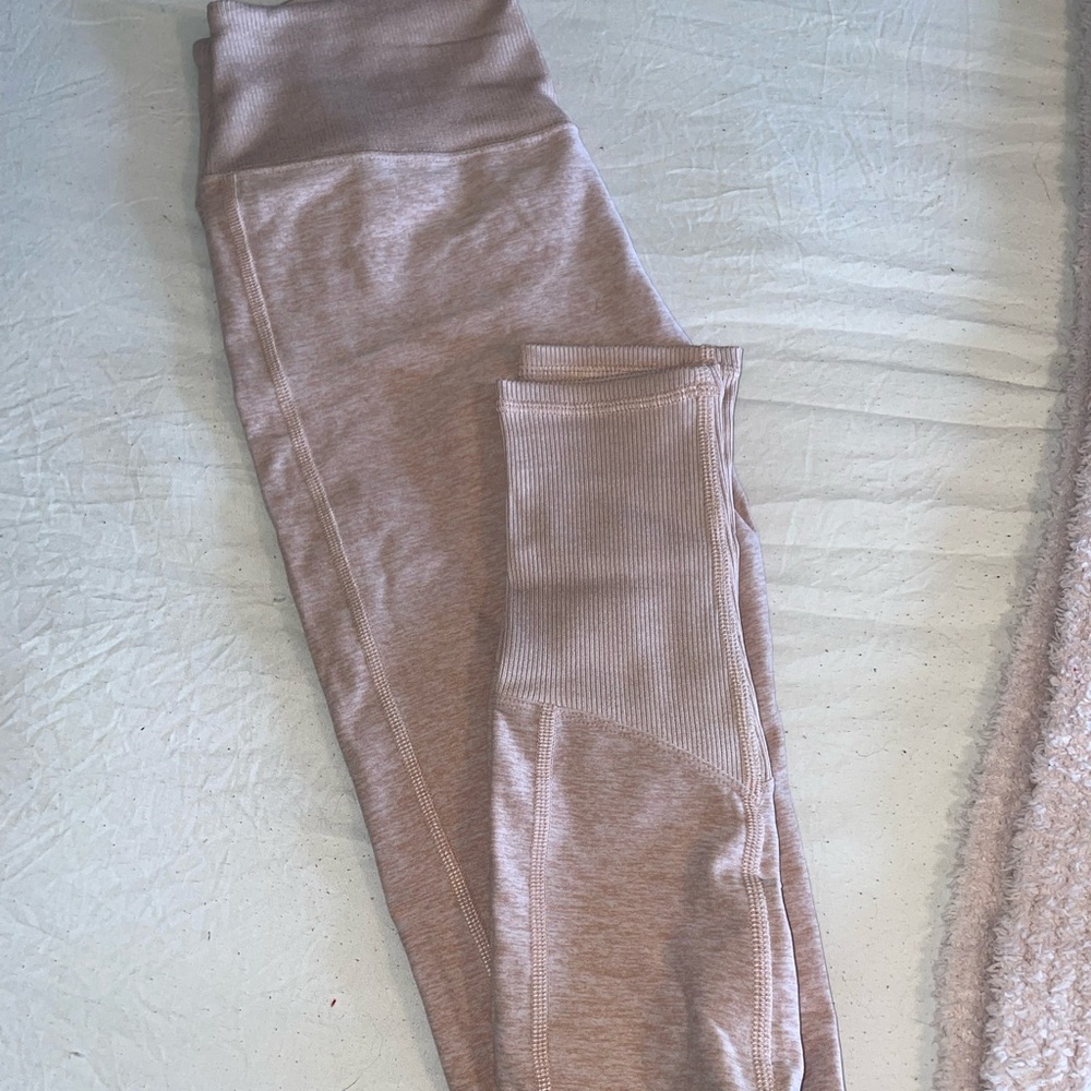 Alo High-Waist Alosoft Lounge Legging